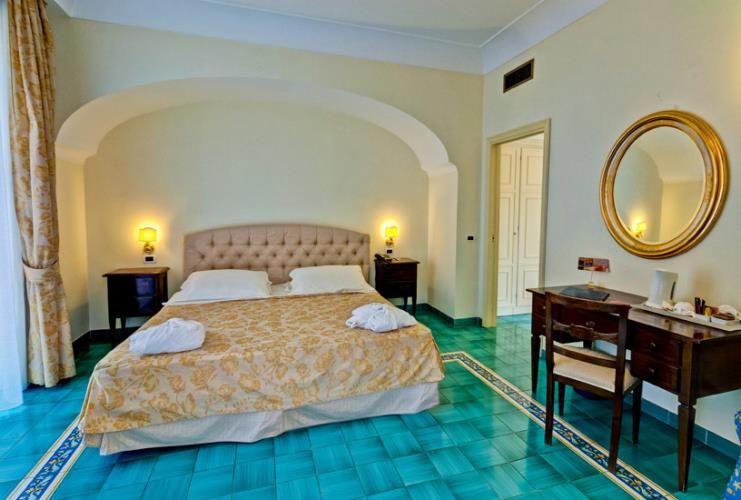 Hotel Regina Palace Terme - mese di Maggio - Hotel Regina Palace Ischia - Suite